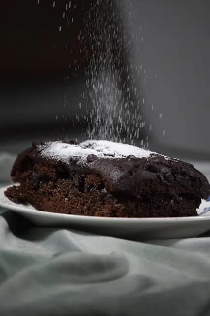Bolo Vegano Fácil de Cenoura com Cobertura de Chocolate