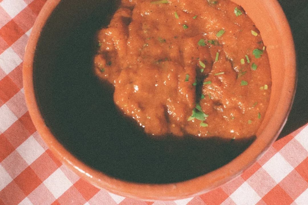 Chicken in White Sauce: Comforting Delight