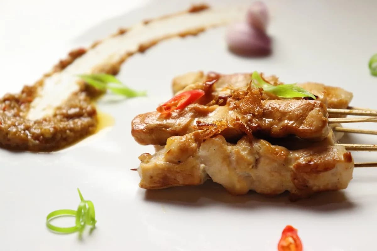 Frango Satay Apimentado: Uma Delícia do Oriente