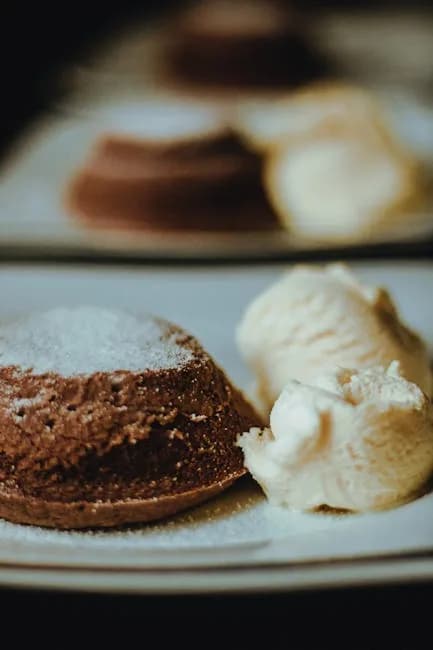 Bolo de Chocolate com Calda de Maracujá: Sabor Irresistível