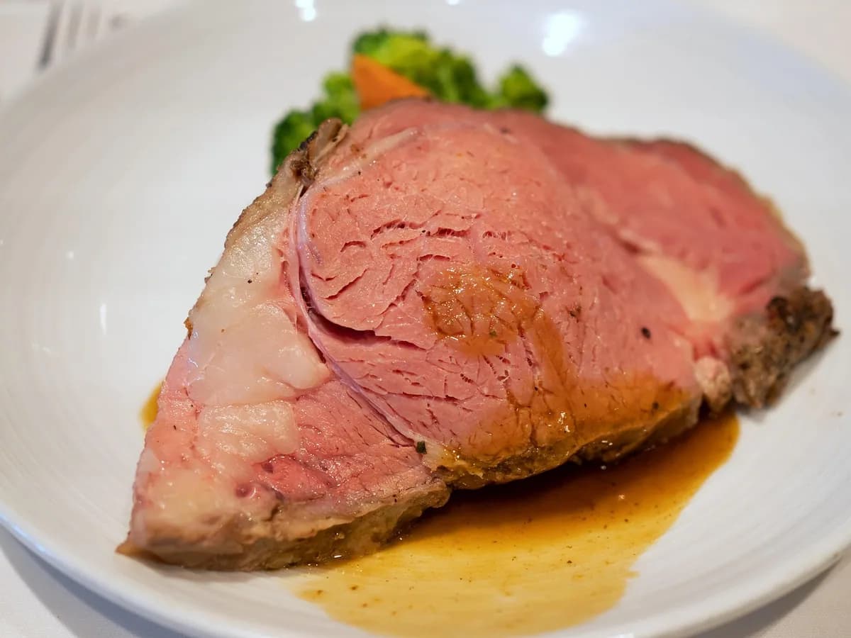 Costela Assada Suculenta para um Almoço Perfeito