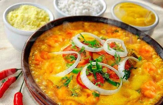 Moqueca Baiana Vegana de Banana-da-Terra e Palmito