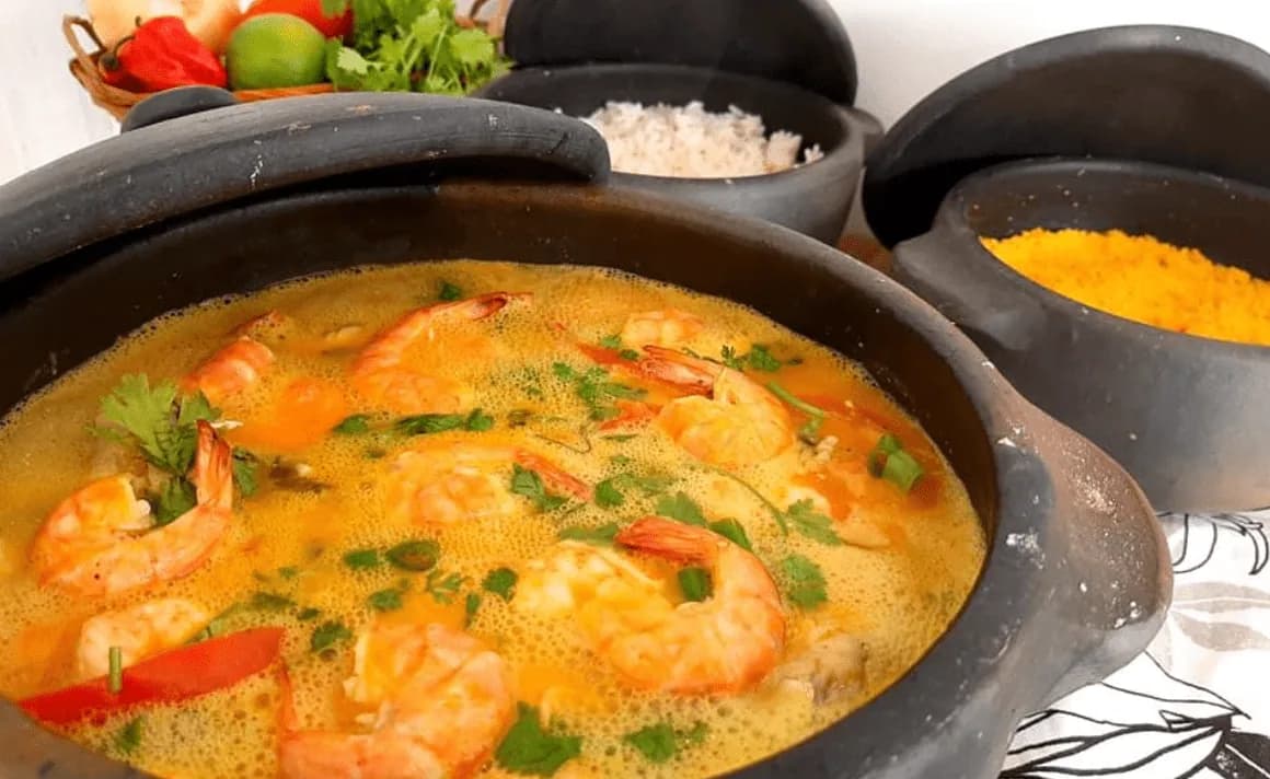 Moqueca de Filé de Tilápia com Camarão
