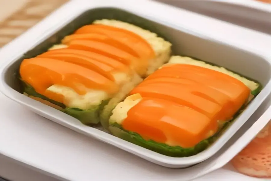 Frango Cremoso & Vegetais Frescos: O Almoço Ideal na Bento Box