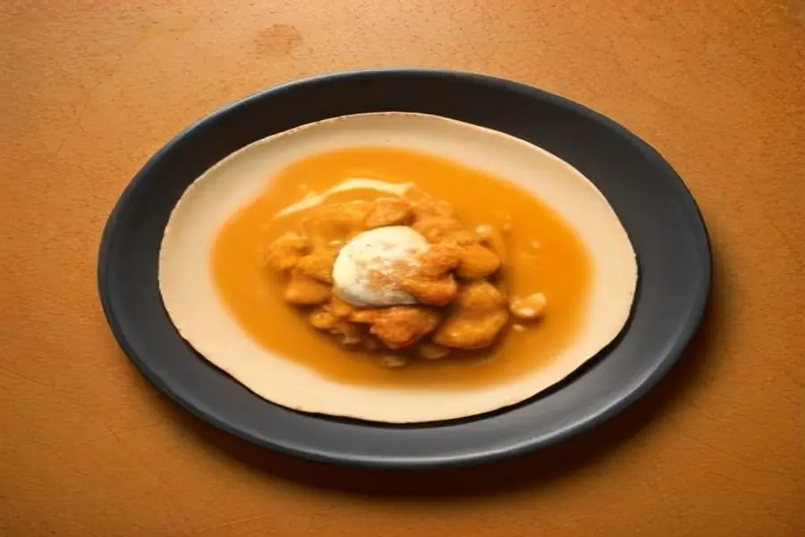 Frango Cremoso com Maçãs Caramelizadas e Tomilho Fresco