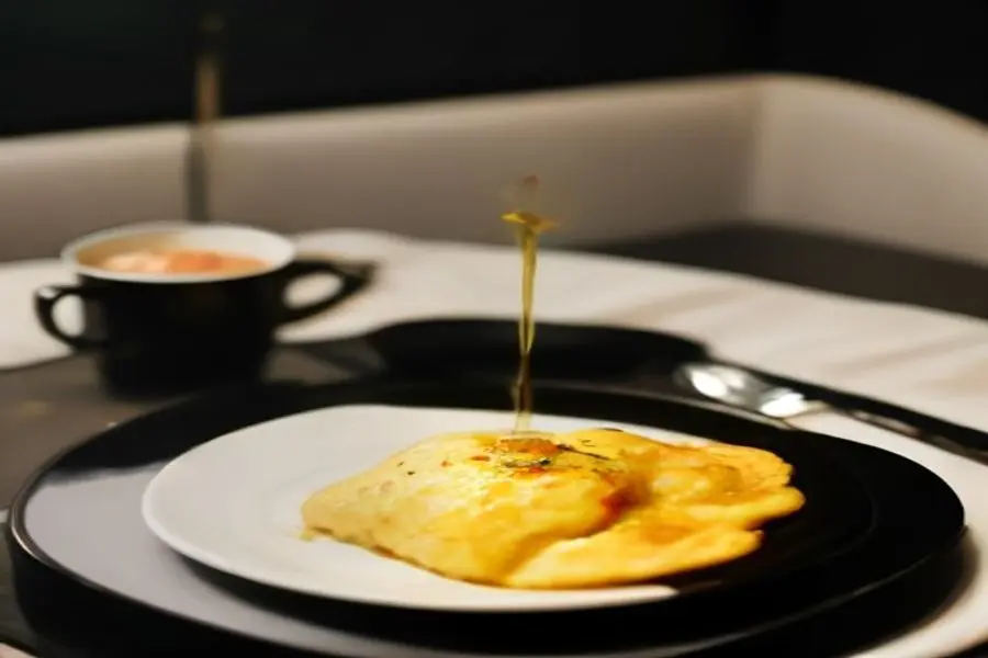 Elevate your weekend with a flawless, restaurant-quality lobster omelette that rivals even the most exclusive London establishments. Experience pure indulgence.
