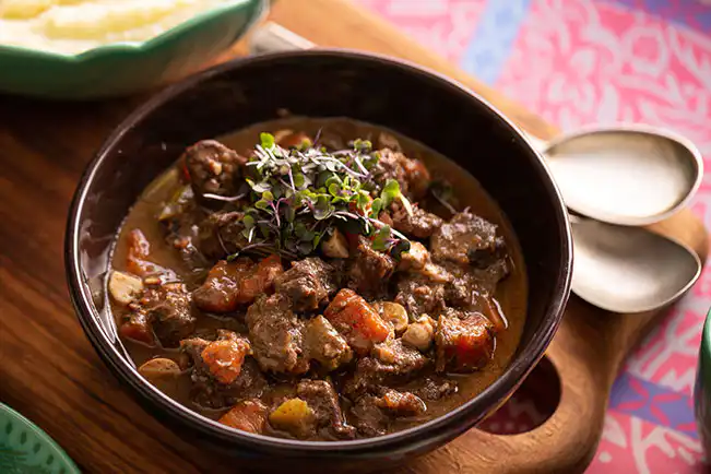 Delicioso Bourguignon de Carne: A Receita Francesa que Encanta o Brasil!