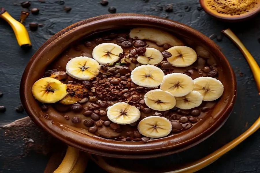 Bolo de Café Aterciopelado: Banana, Chocolate y Crujiente de Canela