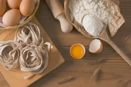 Fettuccine ao Alho: Uma Delícia Italiana com Sabor Brasileiro