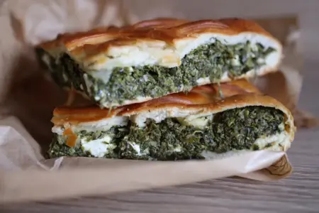 Folhadinho de Espinafre (Spanakopita)
