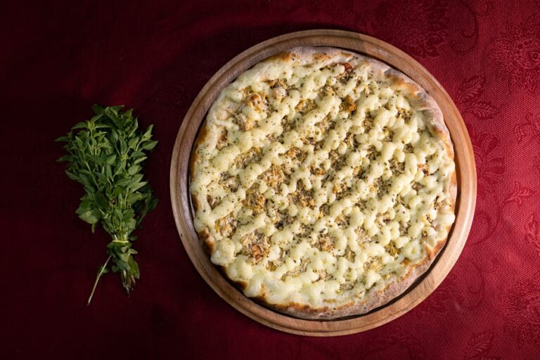 Garlic Chicken: Flavor and Tradition in Every Bite