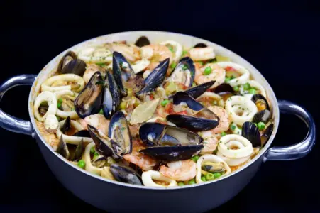 Jambalaya Tradicional com Frutos do Mar