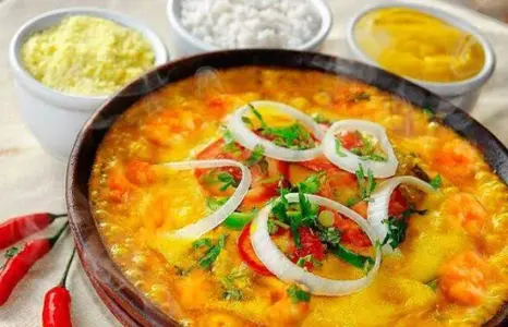 Moqueca Baiana Vegana de Banana-da-Terra e Palmito