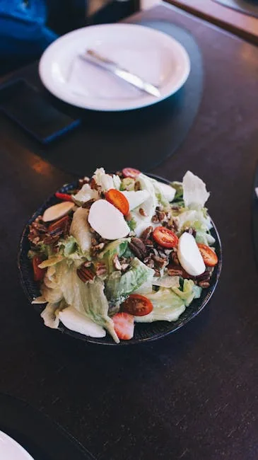 Salada de Alface Crocante com Molho Especial