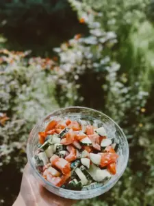 Salada Refrescante de Pepino Fresco com Iogurte