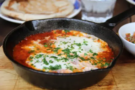Shakshuka: O Saboroso Clássico do Café da Manhã